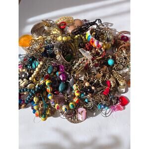 Jewelry 4lb Lot.  Costume, wearable & junk craft lot